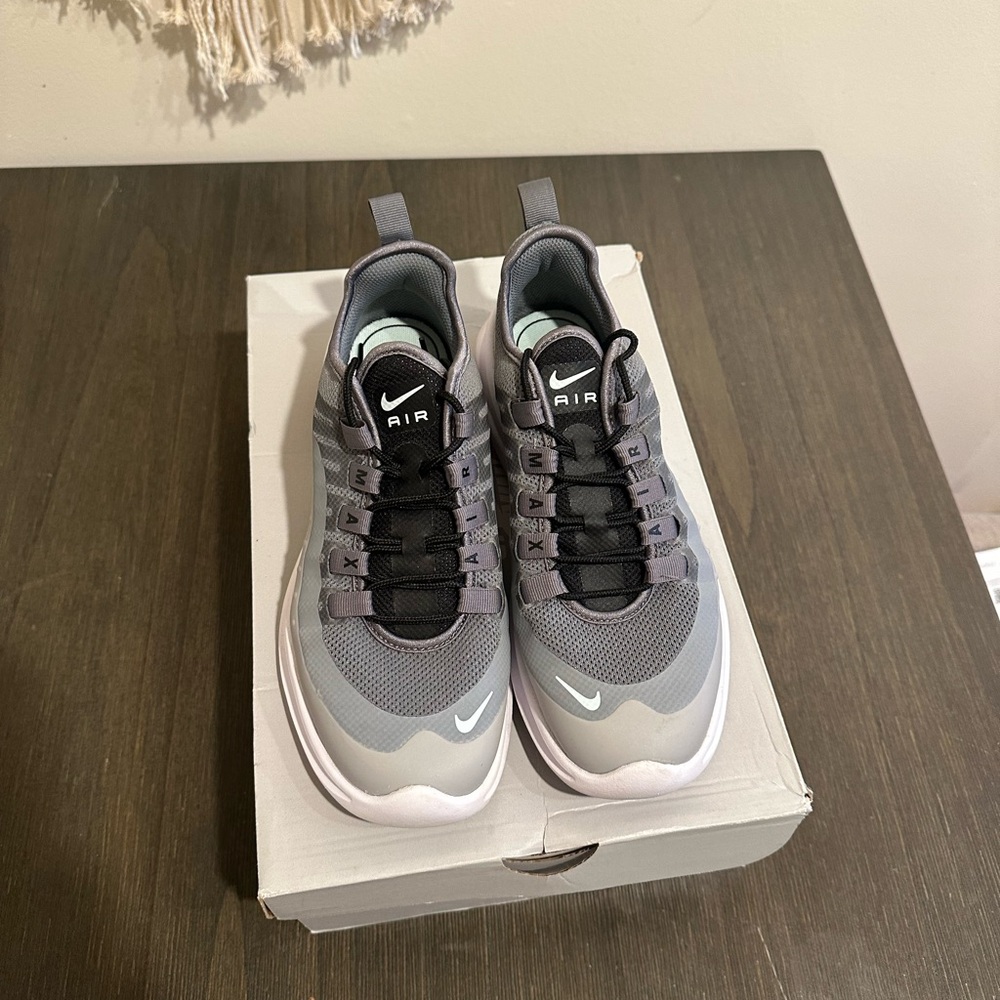 Nike Women's Sneakers - Gray and Black
